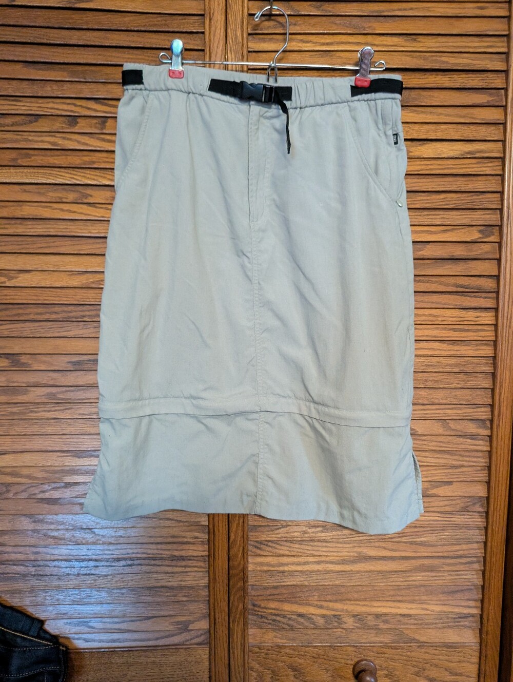 Columbia Tan Skirt Zip Off Bottom Size Large Ladies